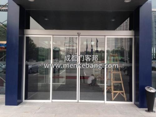 門客邦自動(dòng)門維修工程師在自動(dòng)門日常檢查及保養(yǎng)