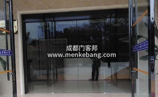 4雙流感應(yīng)門安裝案例,廠區(qū)門禁自動門案例