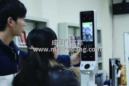 門客邦成都自動(dòng)門維修介紹人臉識(shí)別門禁知識(shí)