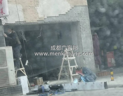 成都雙流無人酒店感應(yīng)門案例