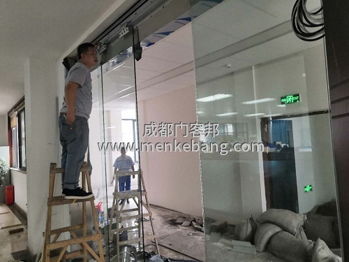 成都做一套感應(yīng)門(mén)要多少錢(qián),定制感應(yīng)自動(dòng)門(mén)價(jià)格