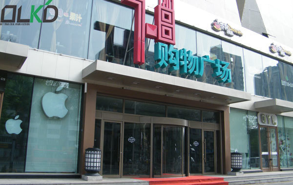 為什么現(xiàn)代建筑選用旋轉(zhuǎn)門？