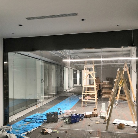 海特國際兩套自動(dòng)門